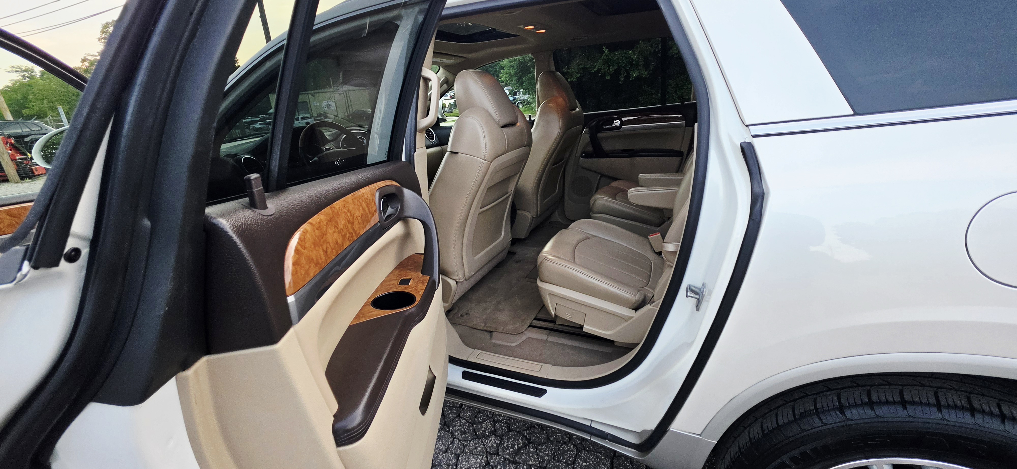 2012 Buick Enclave photo 12