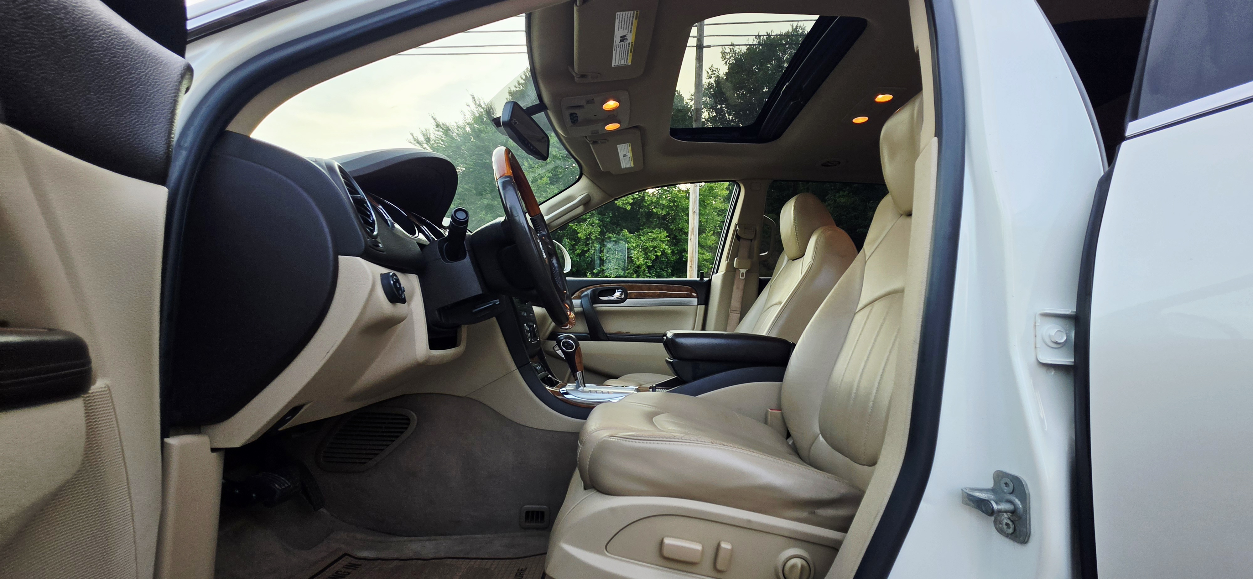 2012 Buick Enclave photo 11