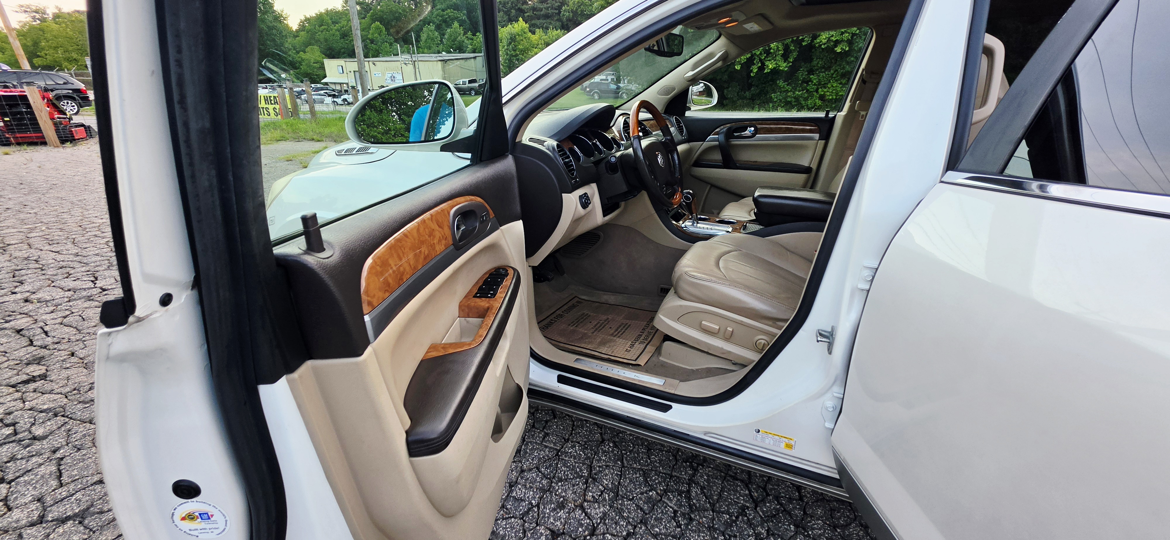 2012 Buick Enclave photo 9