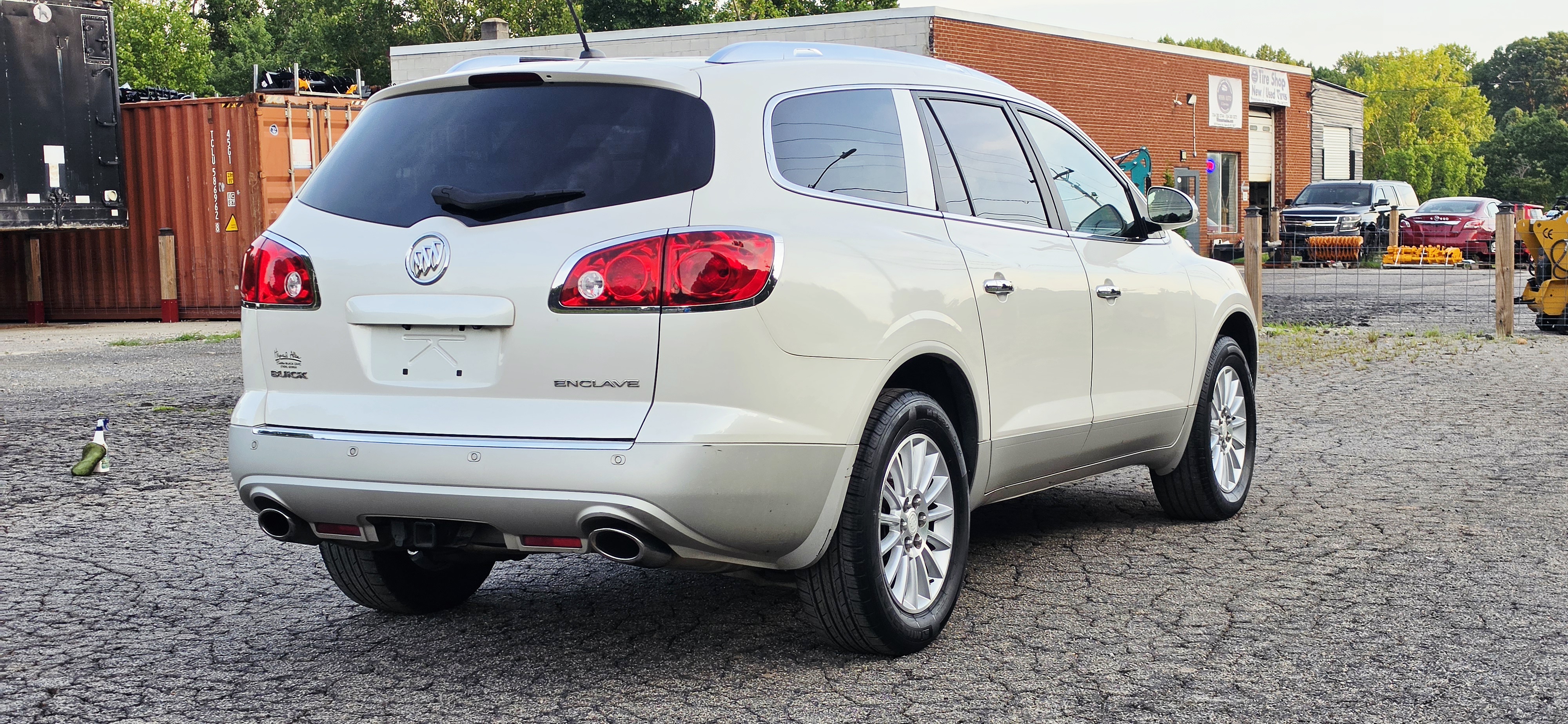 2012 Buick Enclave photo 4