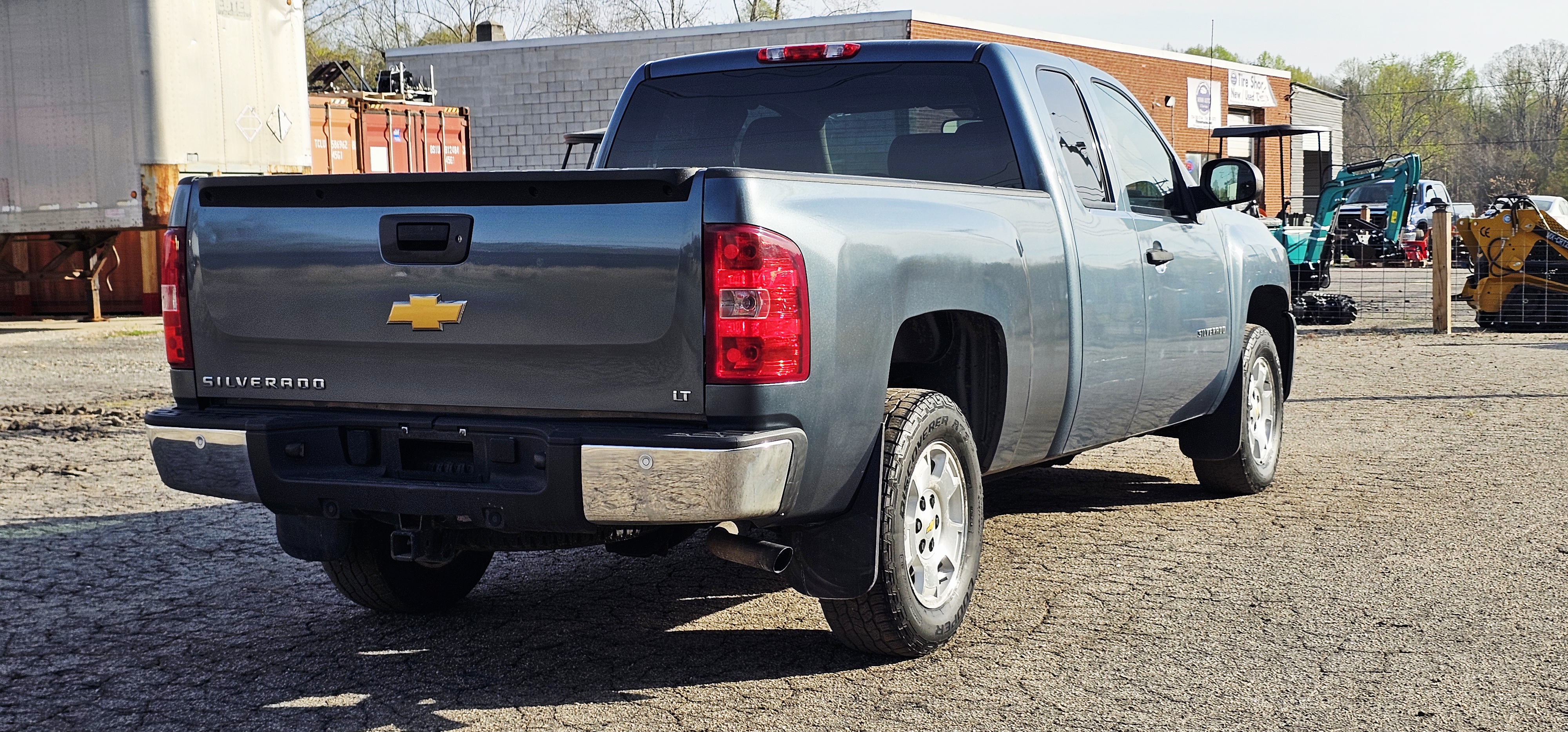 2011 Chevrolet Silverado 1500 LT - Photo 4