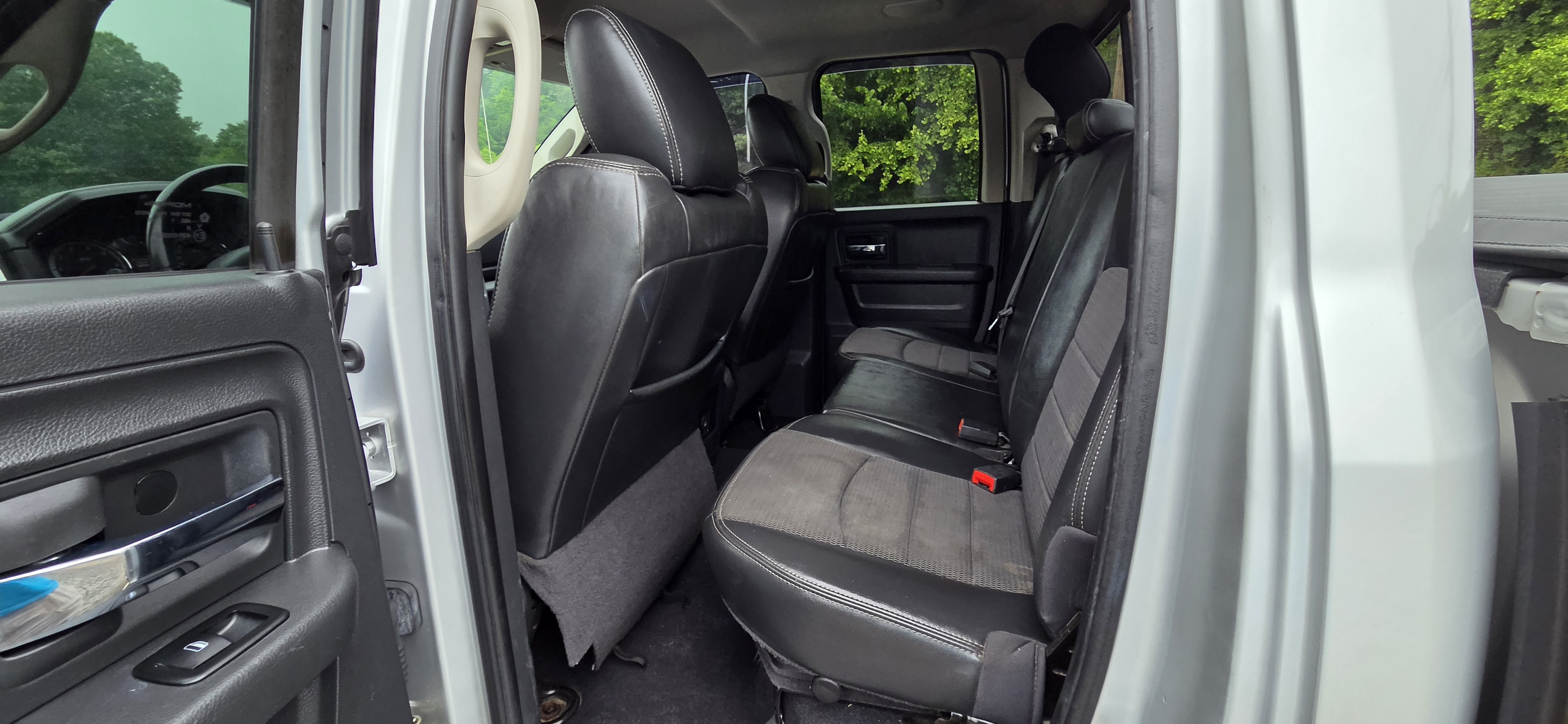 2012 Ram 1500 photo 12