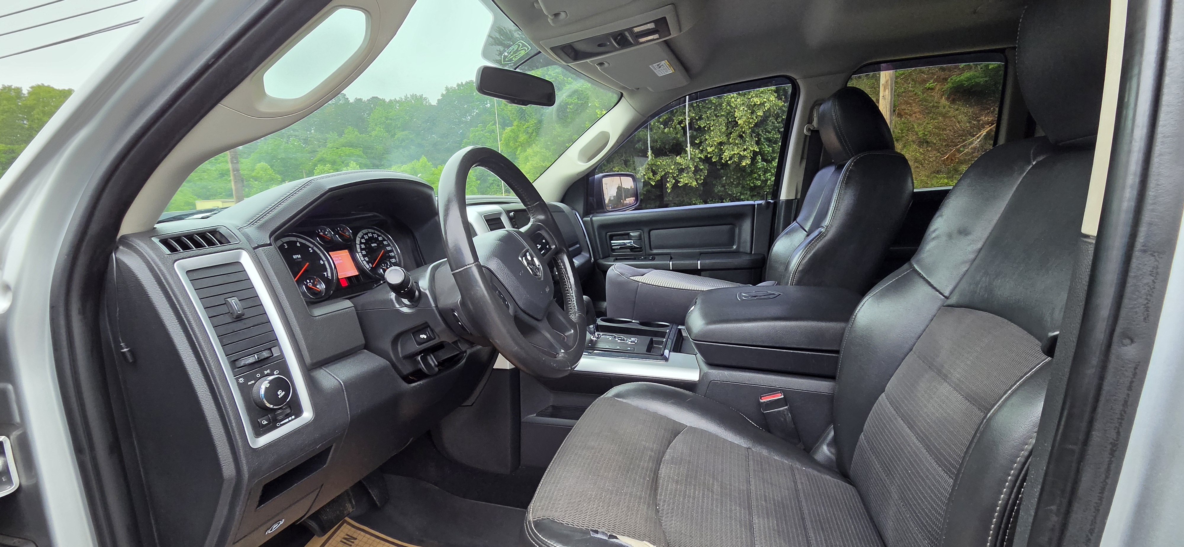 2012 Ram 1500 photo 11