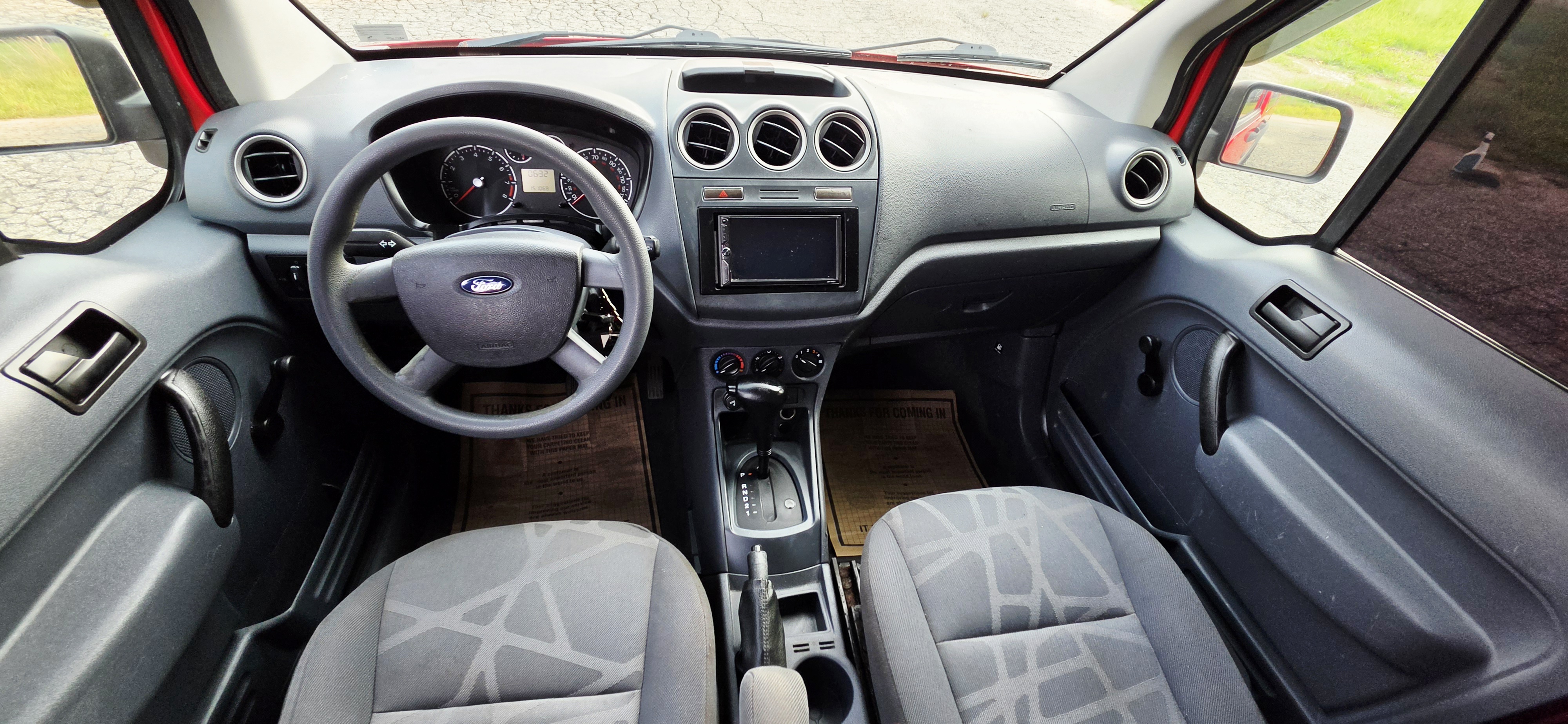 2010 Ford Transit Connect photo 12