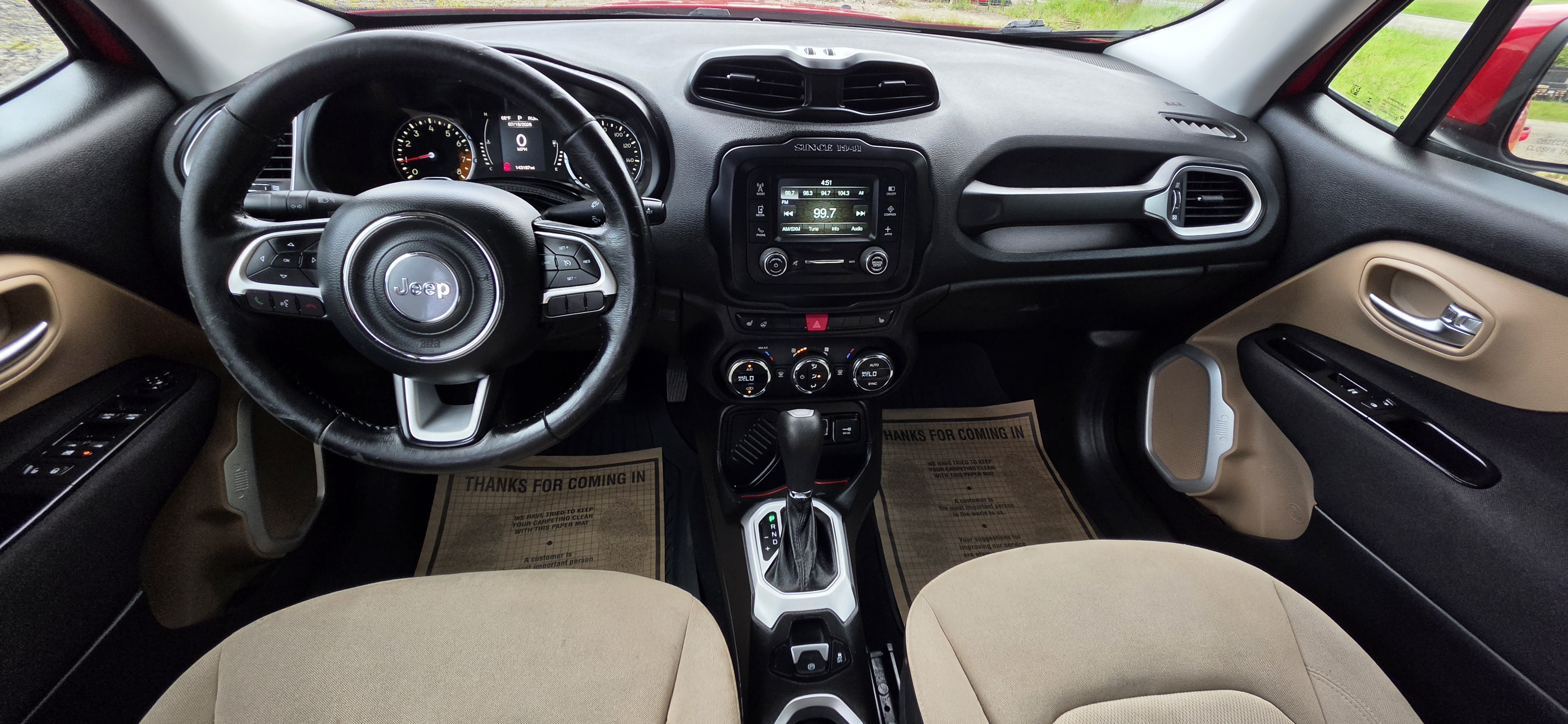 2016 Jeep Renegade photo 13