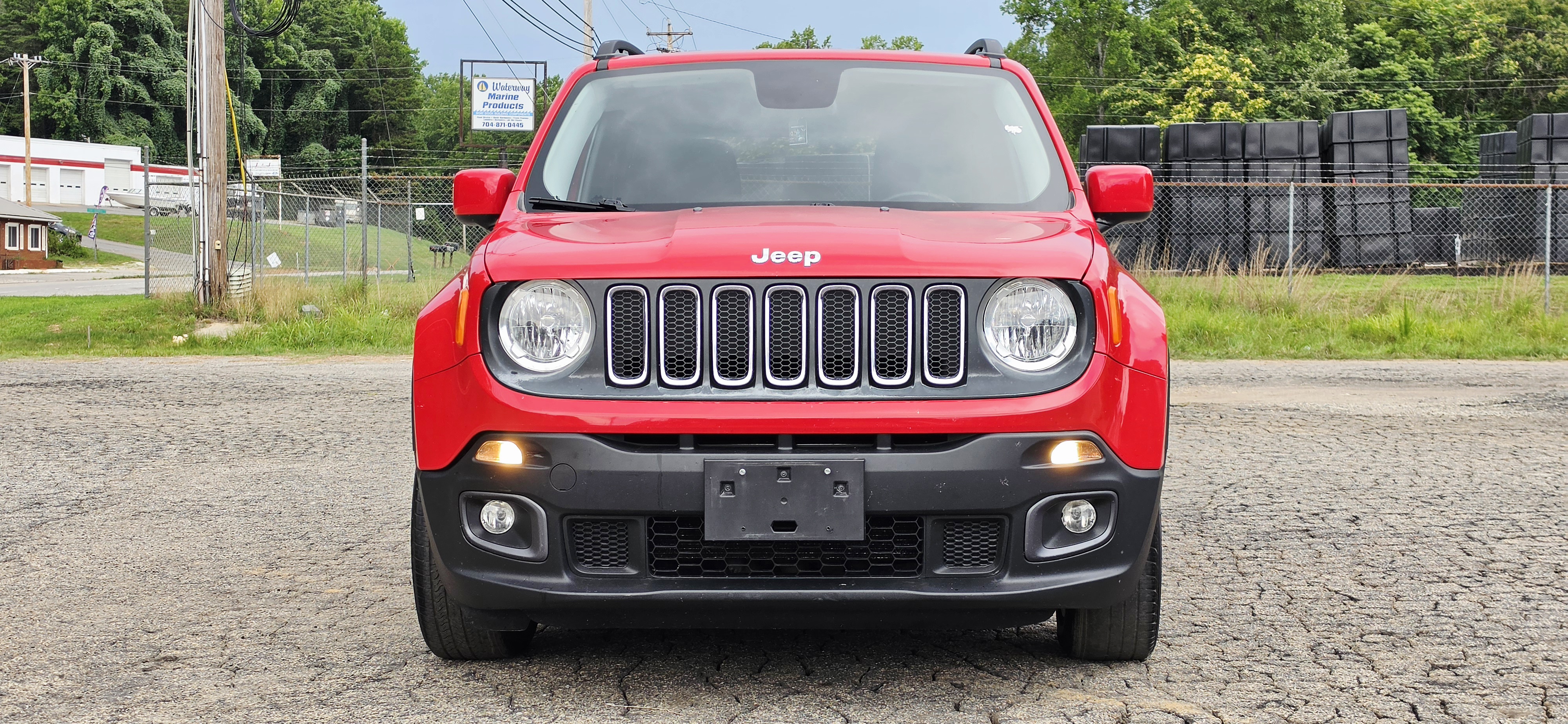 2016 Jeep Renegade photo 2