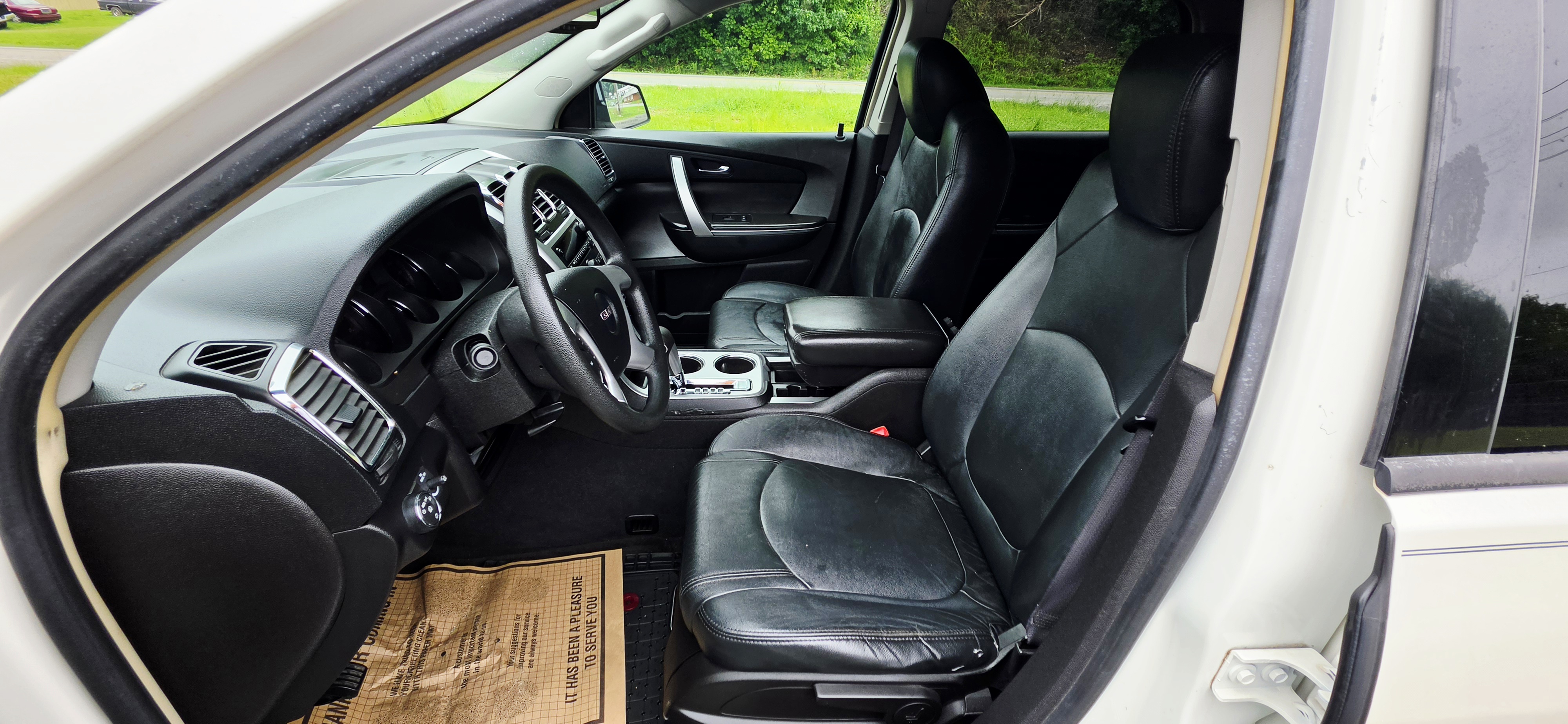 2009 GMC Acadia photo 16