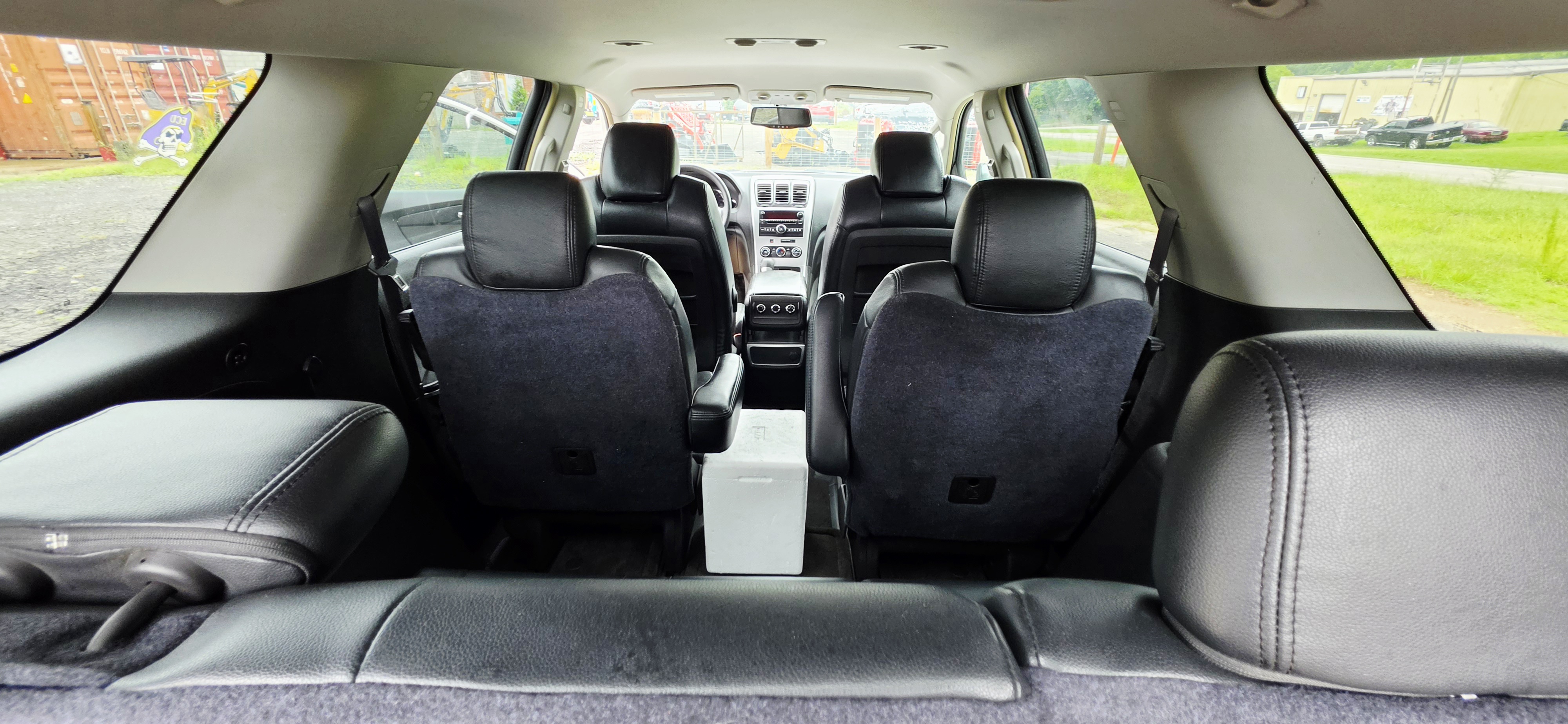 2009 GMC Acadia photo 15