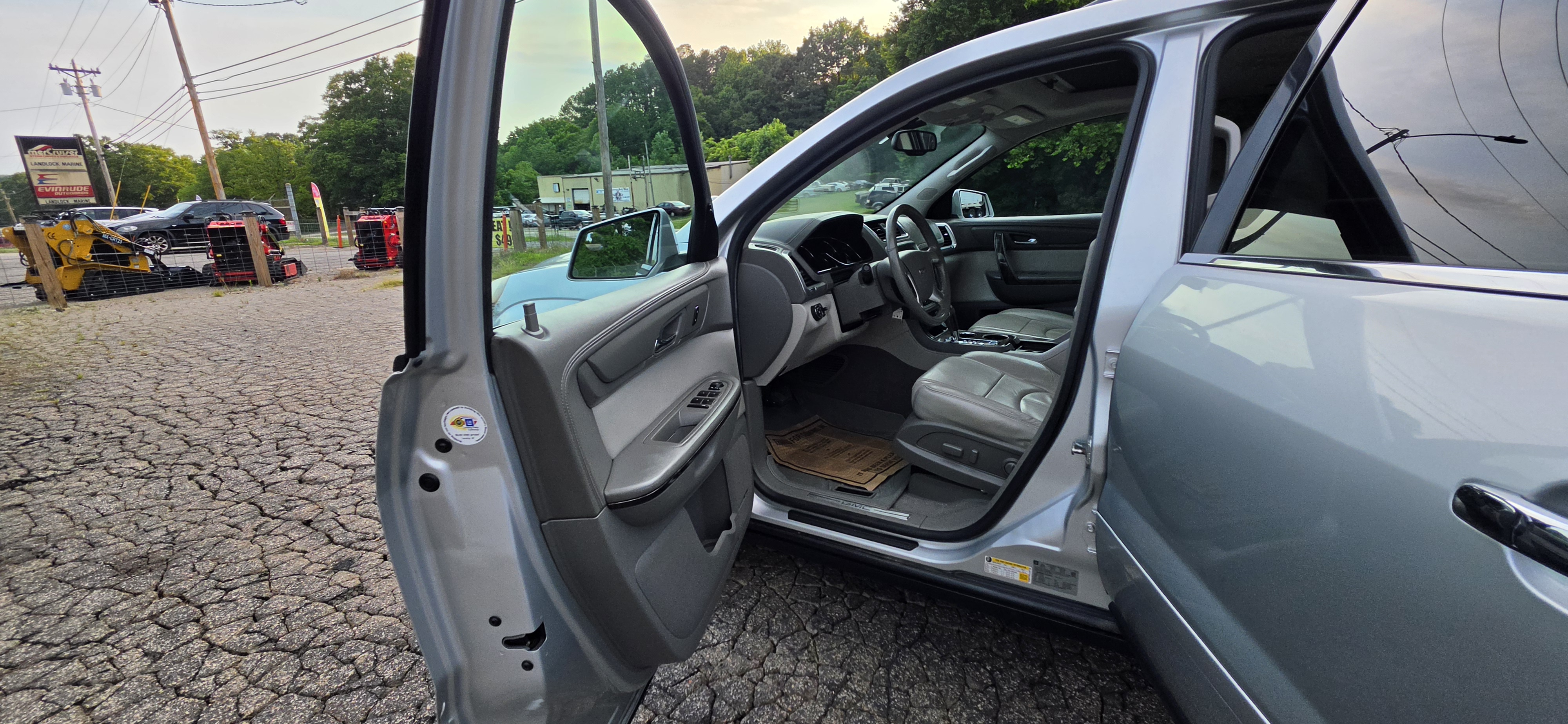 2014 GMC Acadia photo 9
