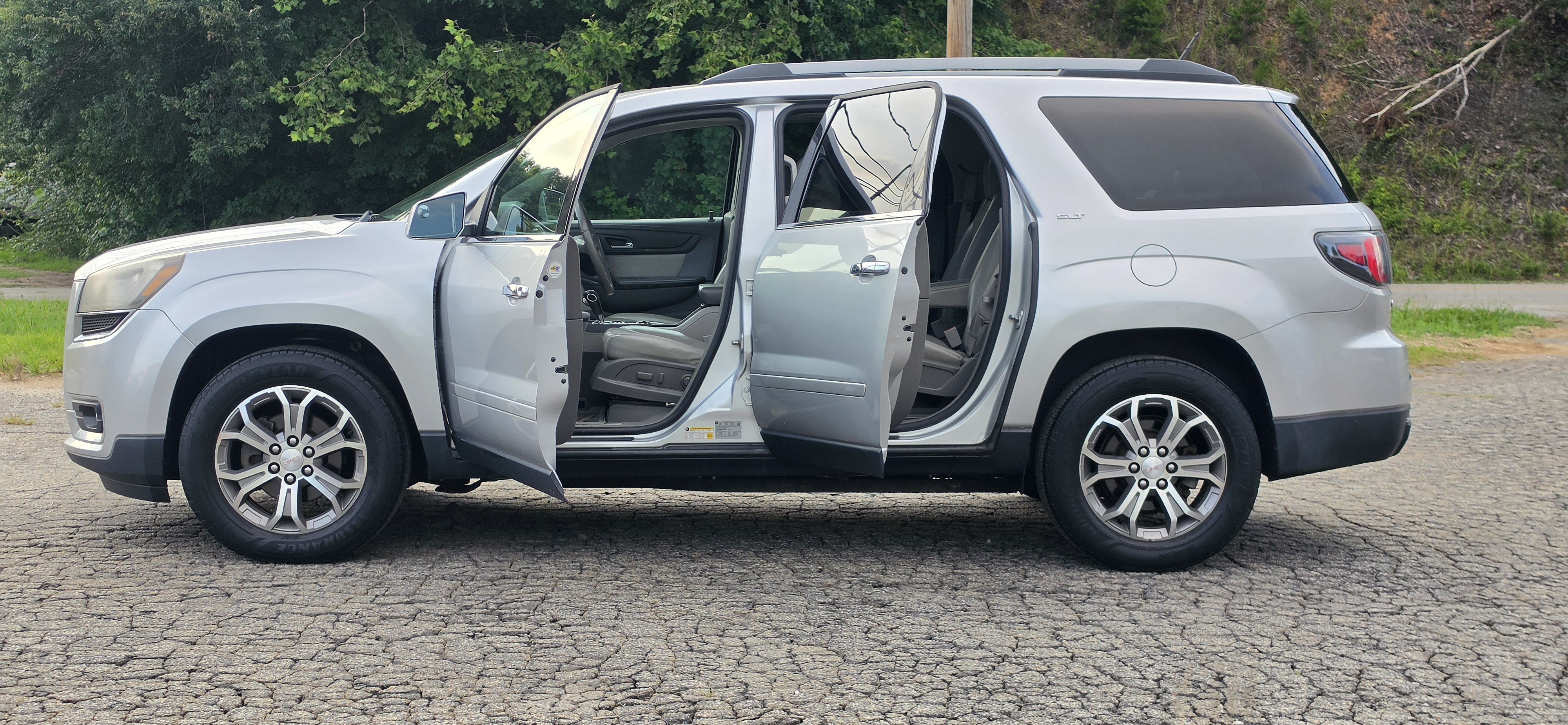 2014 GMC Acadia photo 8