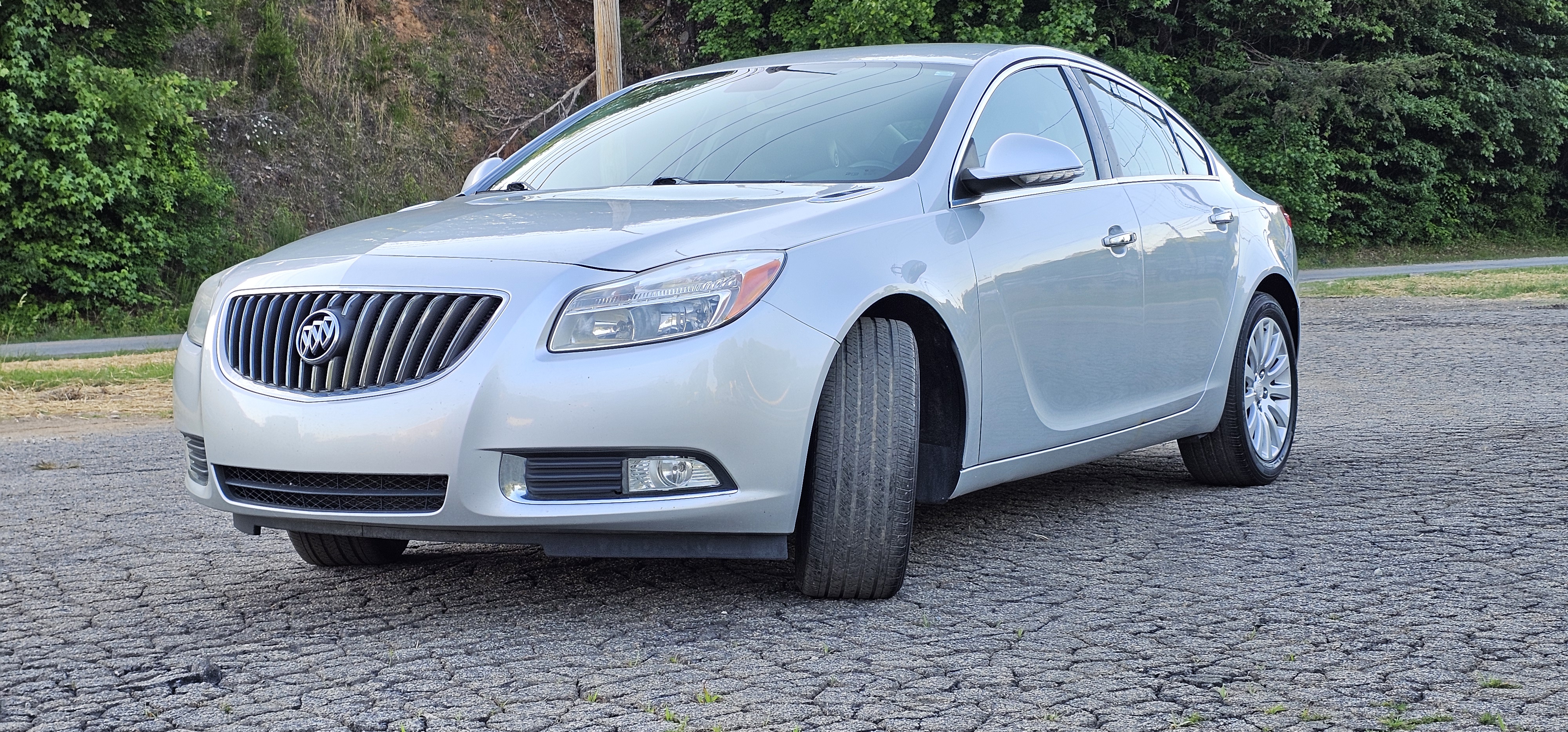 2012 Buick Regal photo 9